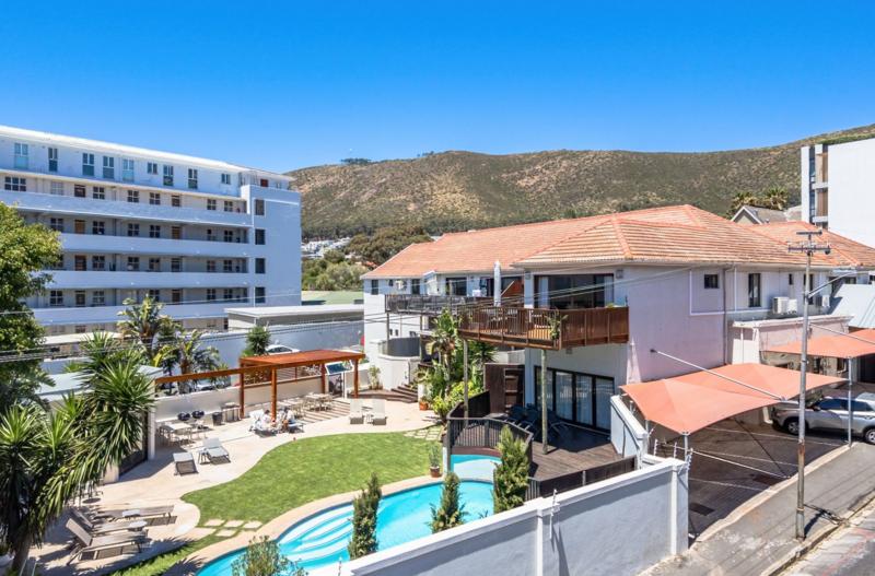 1 Bedroom Property for Sale in Sea Point Western Cape